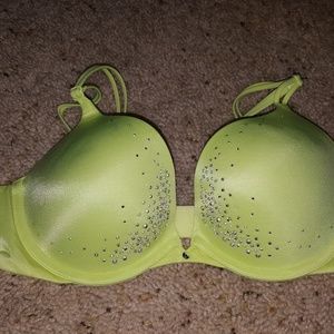 Victoria's secret. Very sexy pushup. 34c.